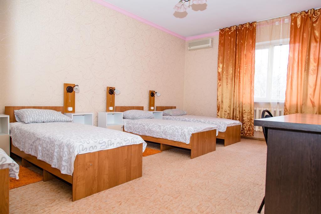 Hostel Lira Krasnodar Esterno foto